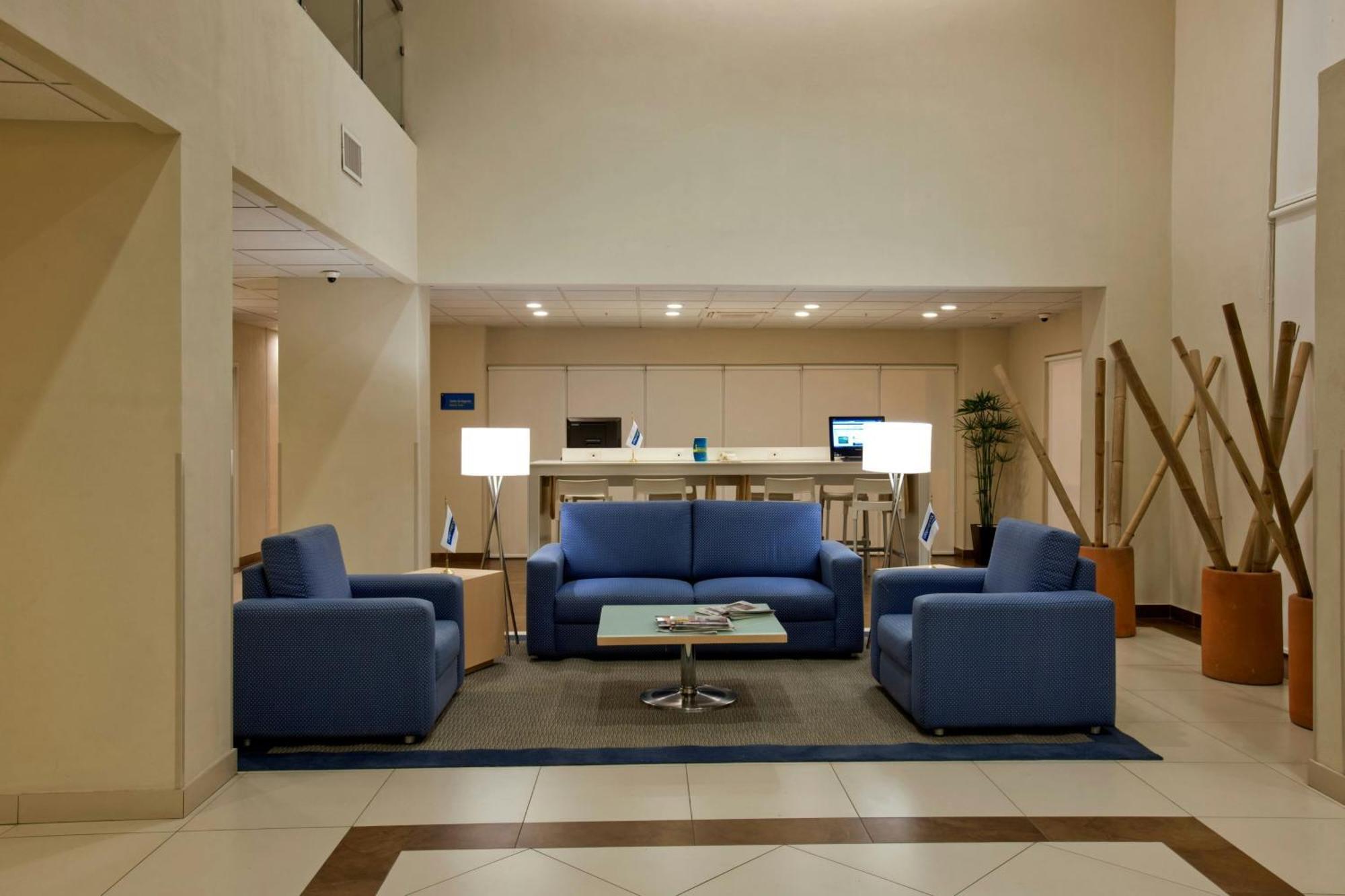 City Express By Marriott Ciudad Obregón Exterior foto
